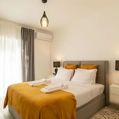 Apartment Rmr Charme & Elegancia *
